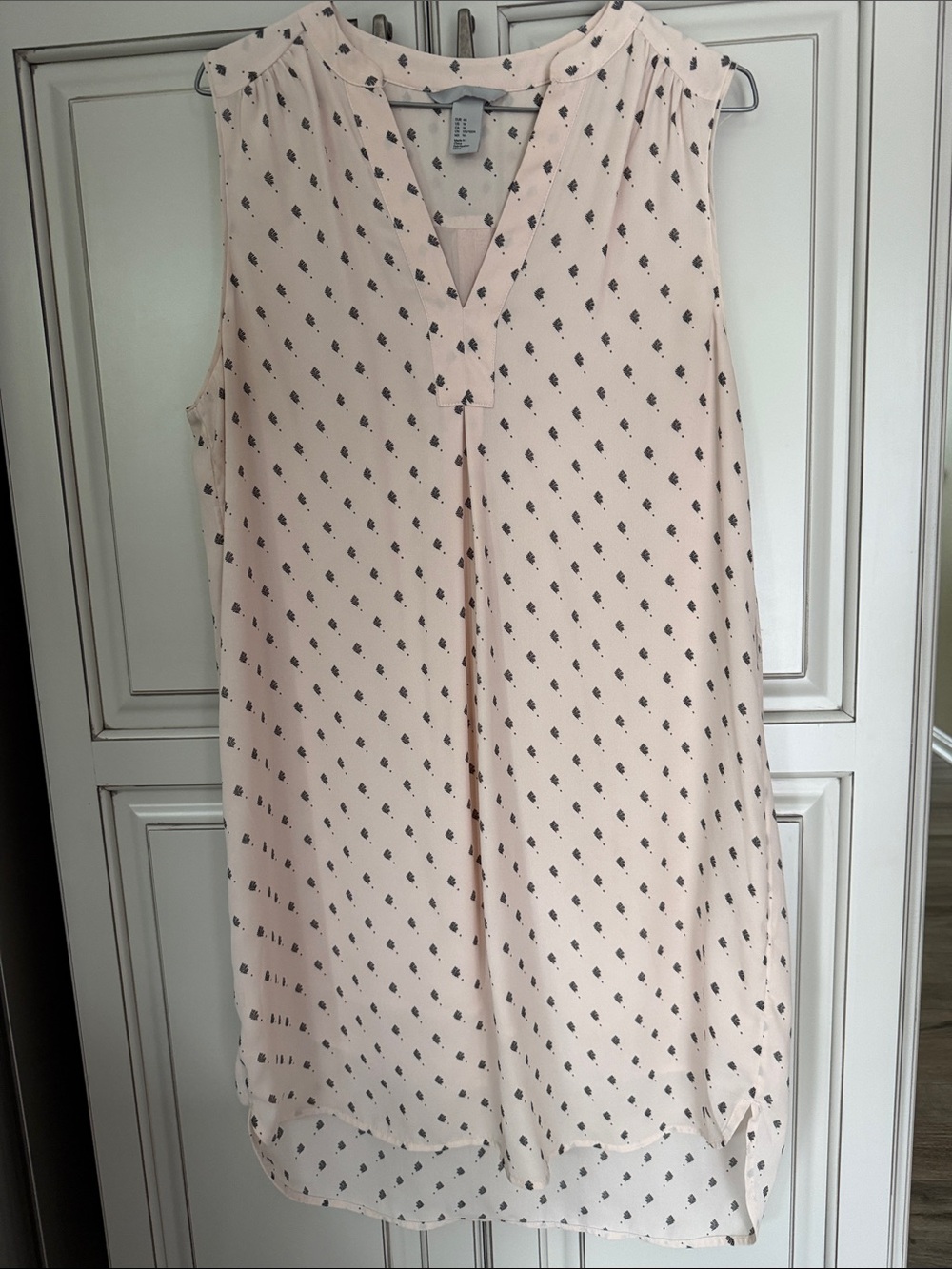 H&M Size 14 Light Pink Sleeveless Dress with Black Dot Print. EUC